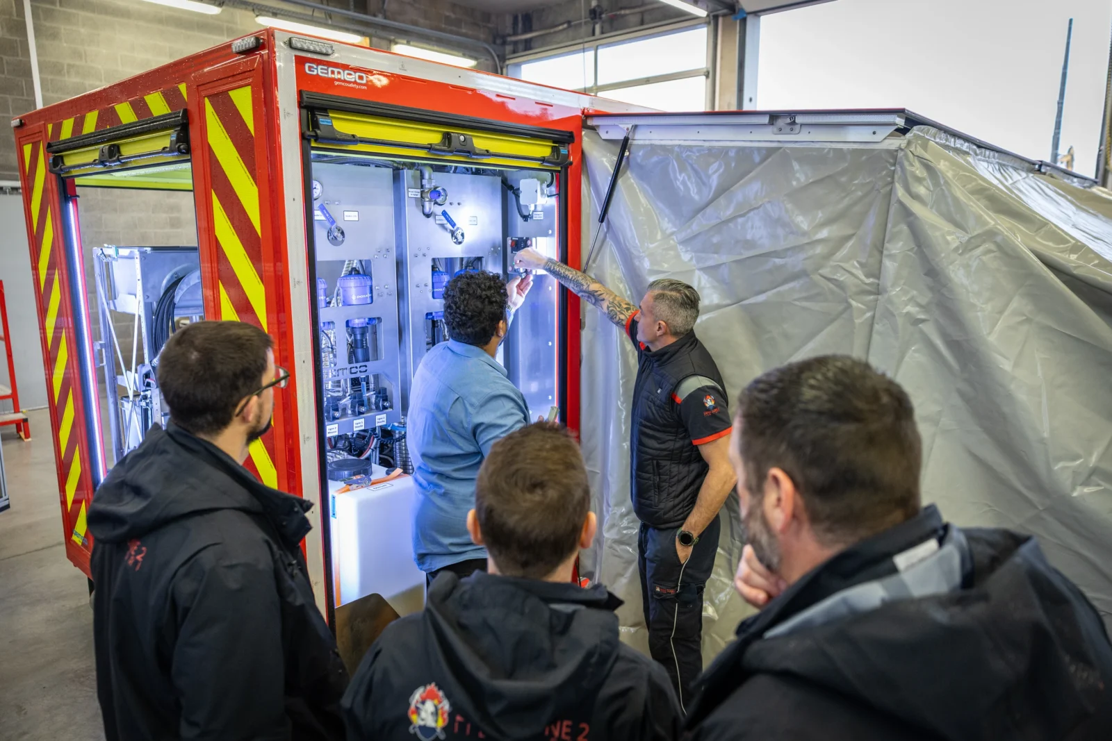CBRN decontamination unit