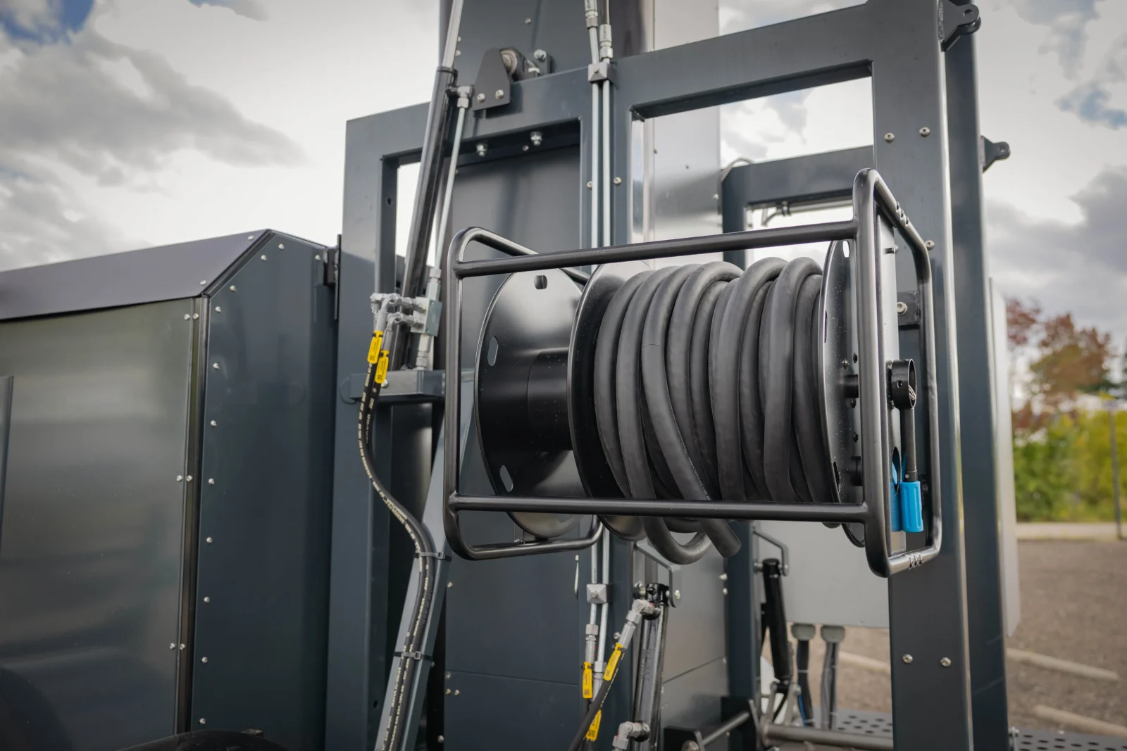Mast Trailer Systems